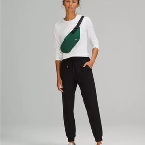 Lululemon Multi-Pocket Belt Bag (Green)